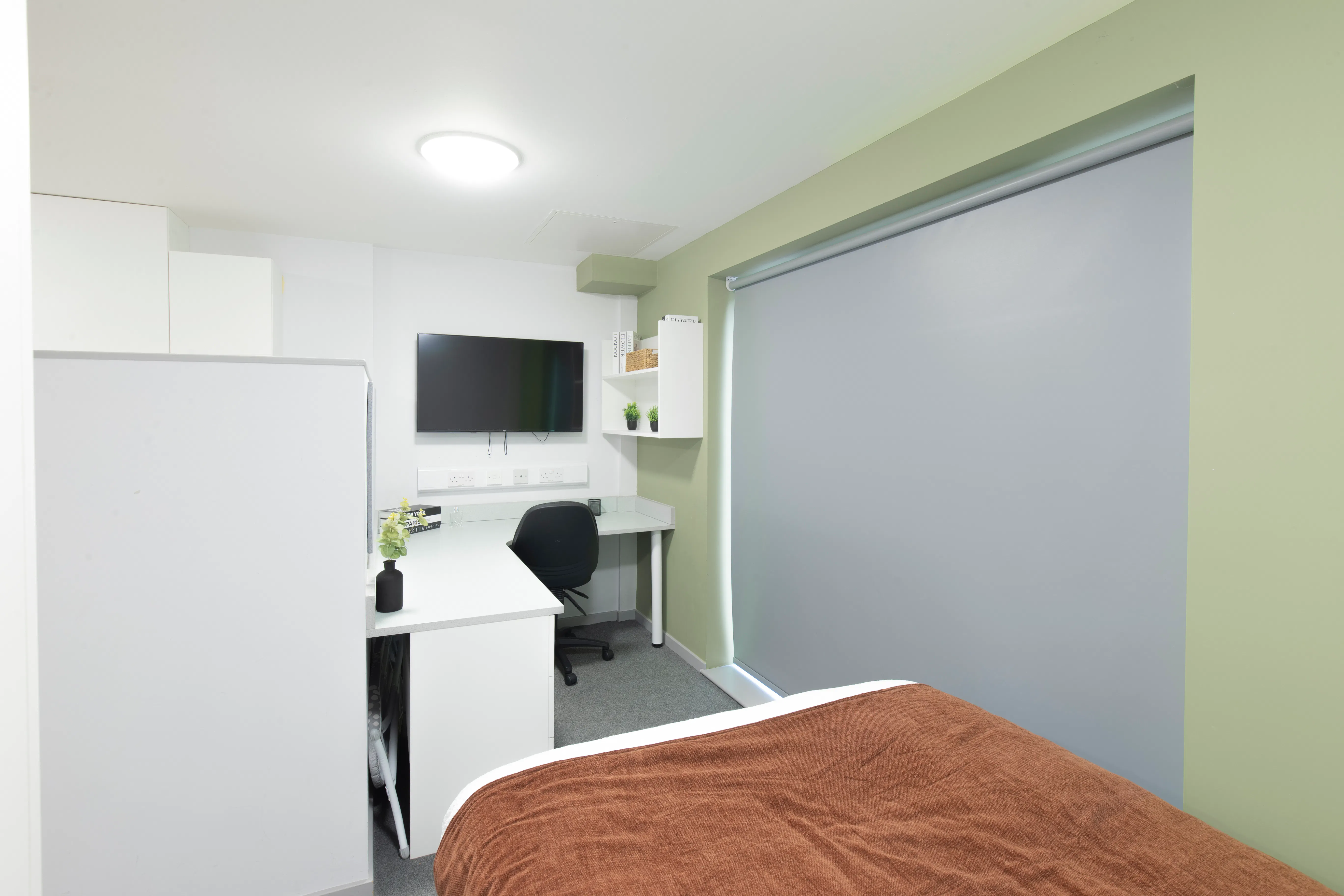 Standard Studio (Marshall court)