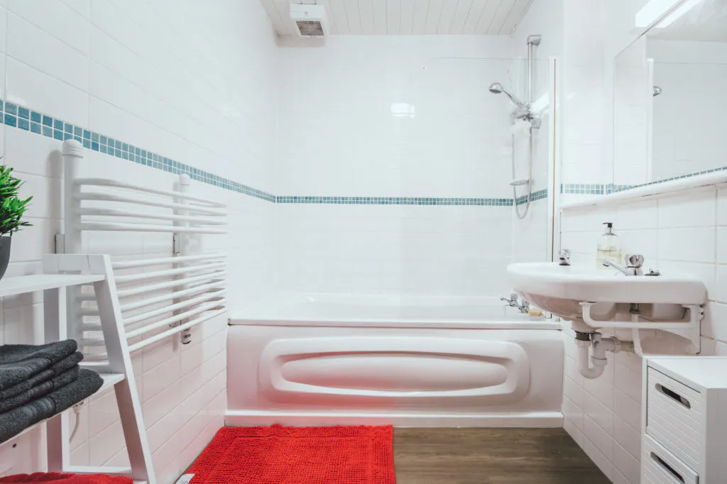 BATHROOM BATHROOM 2