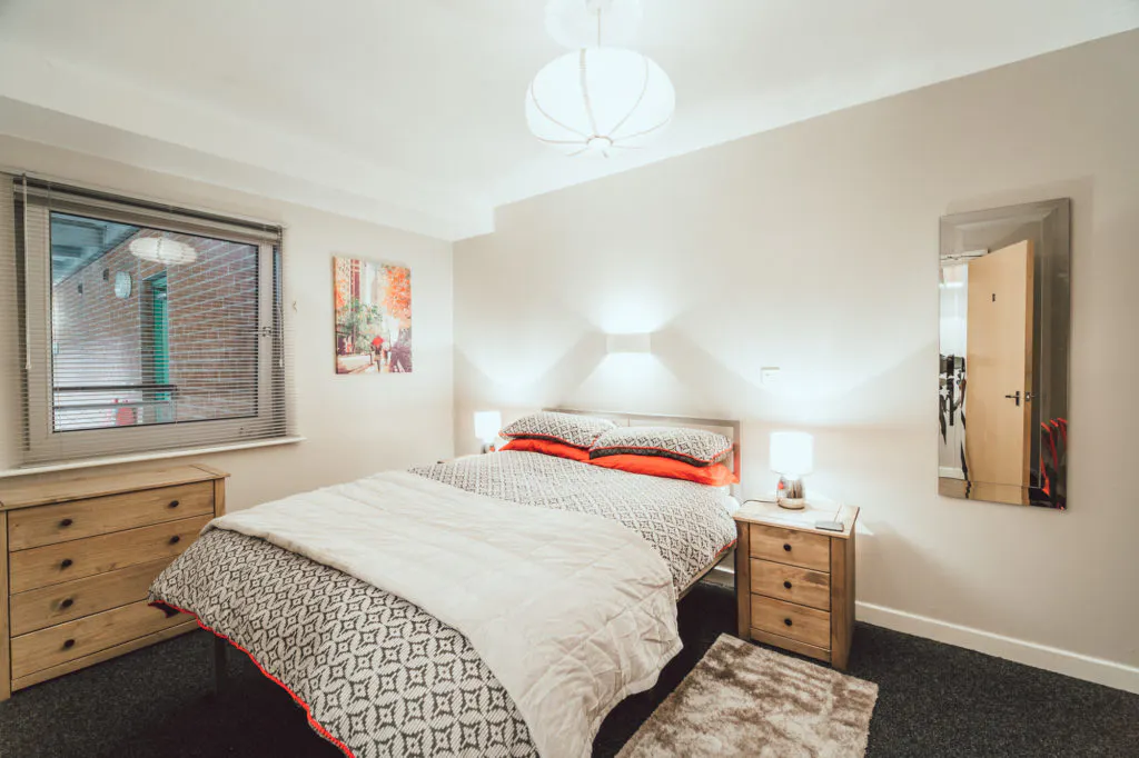 ROOM ROOM