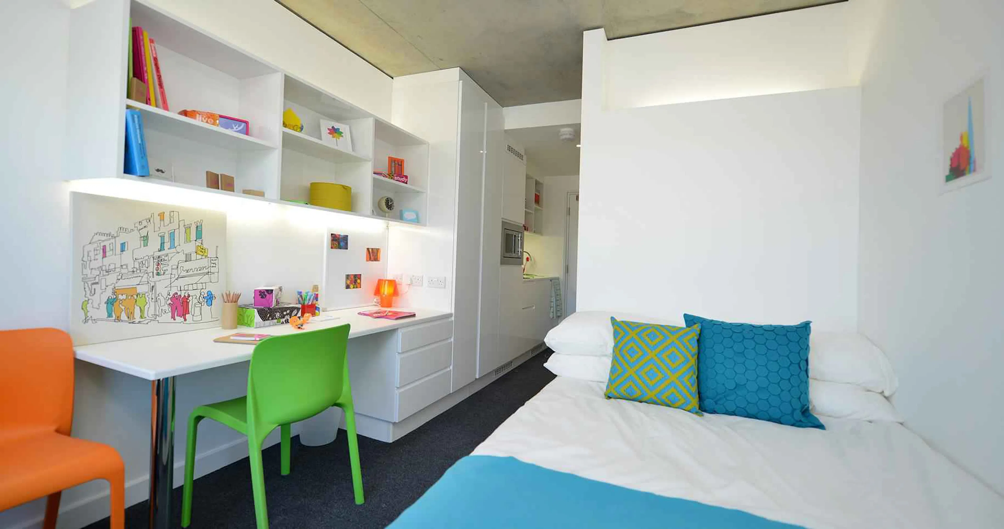 ROOM ROOM 1