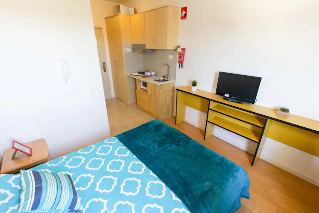 Medium Studio room image 1
