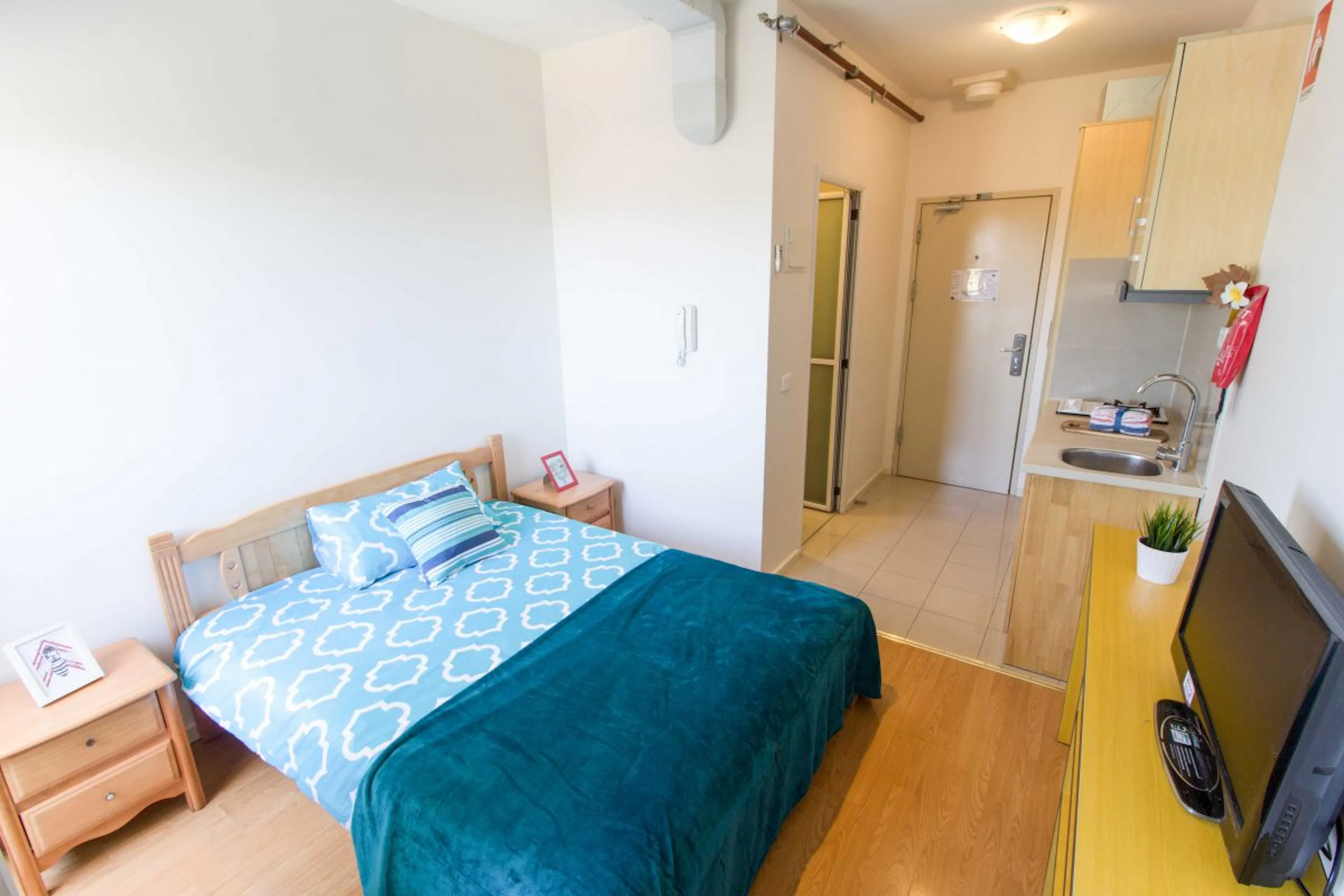 Medium Studio ROOM 3