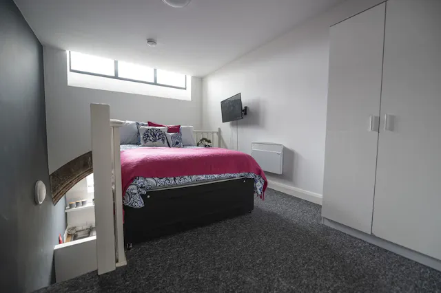 Mezzanine Apartment room image 1