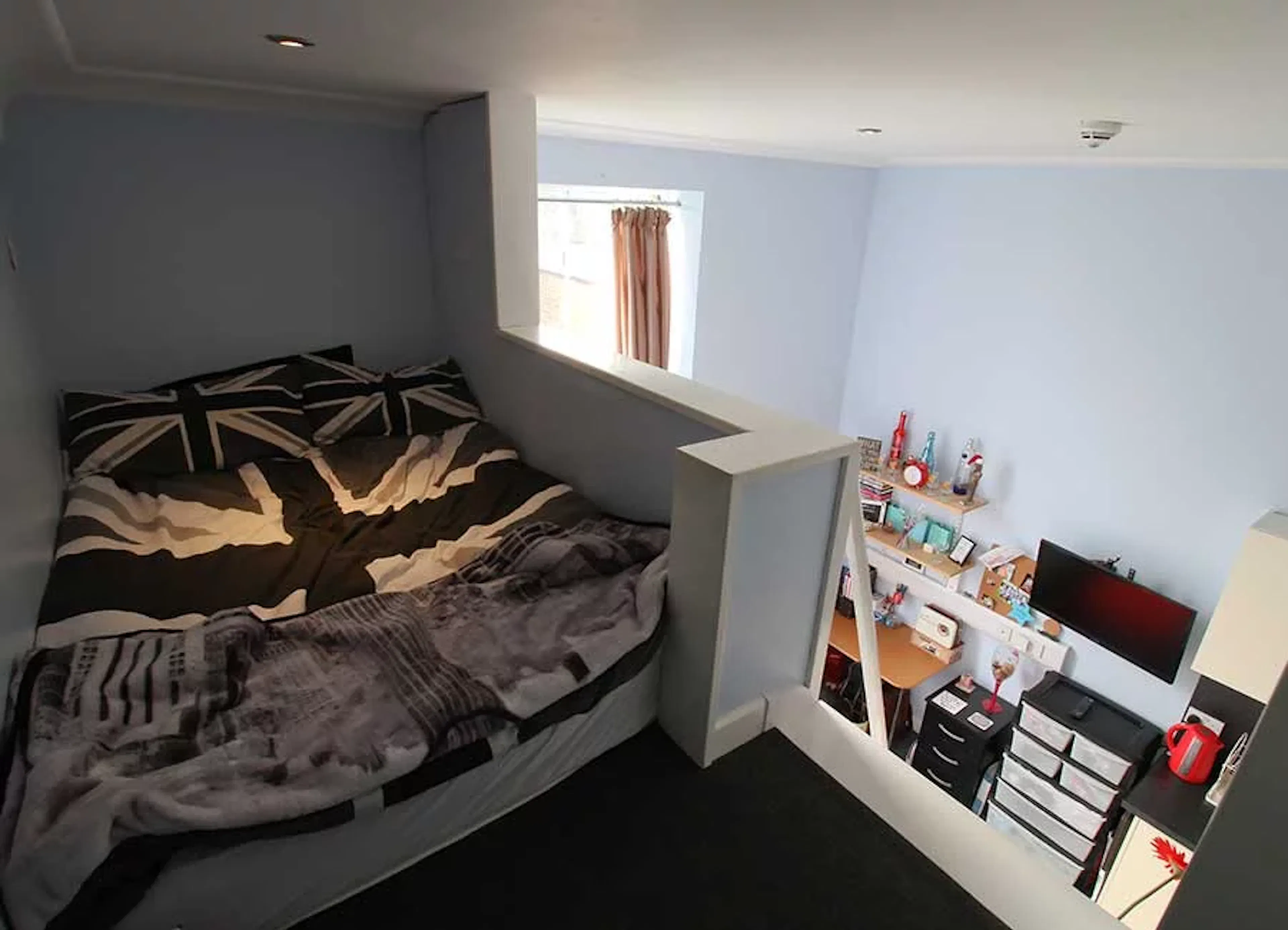 ROOM ROOM 2