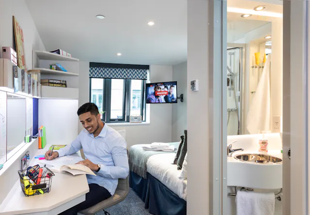 Gold Plus Ensuite Serviced Apartment room image 1