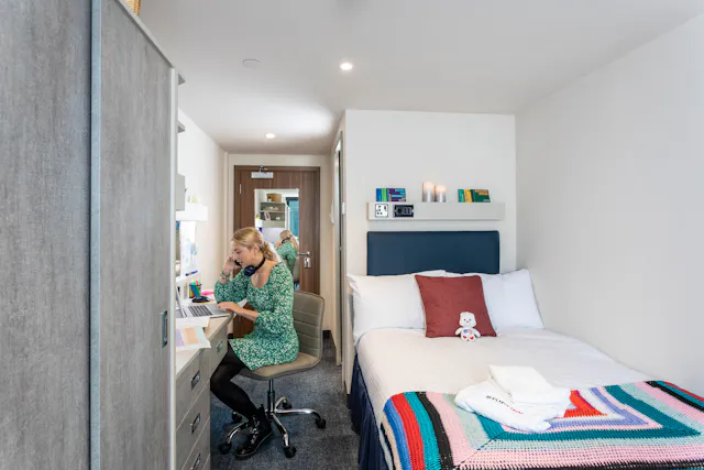 Gold Ensuite Serviced Apartment room image 1