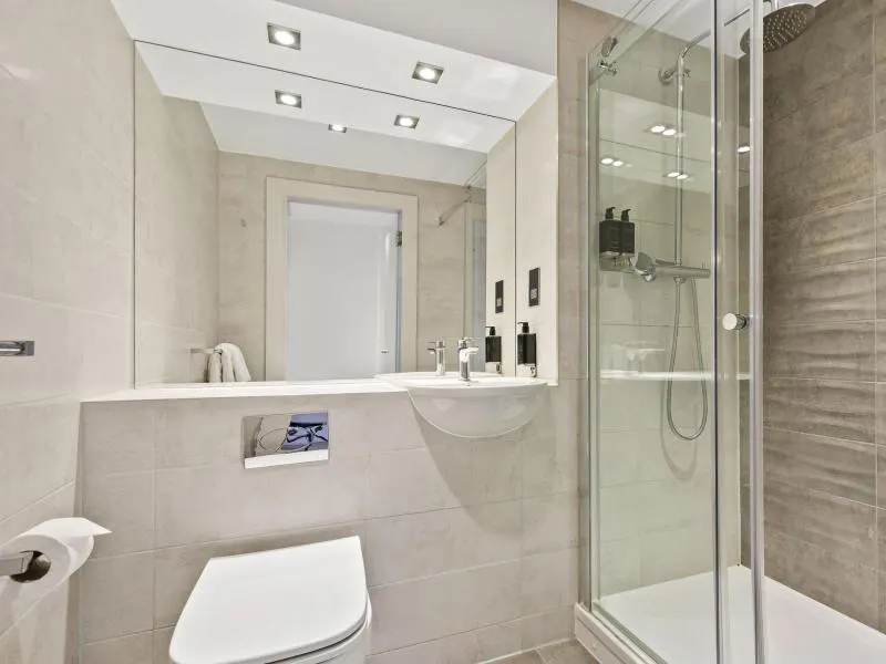 Neo Studio BATHROOM 2