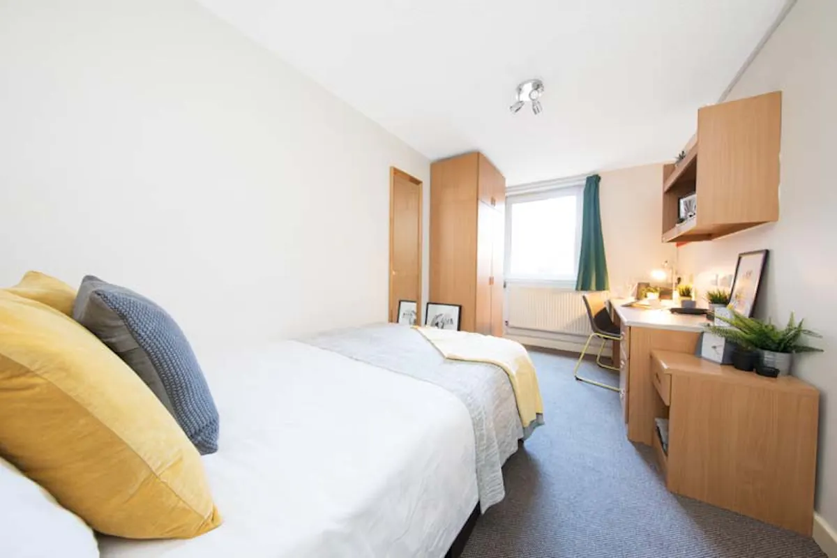 Non En-Suite, Premium Range 1 ROOM