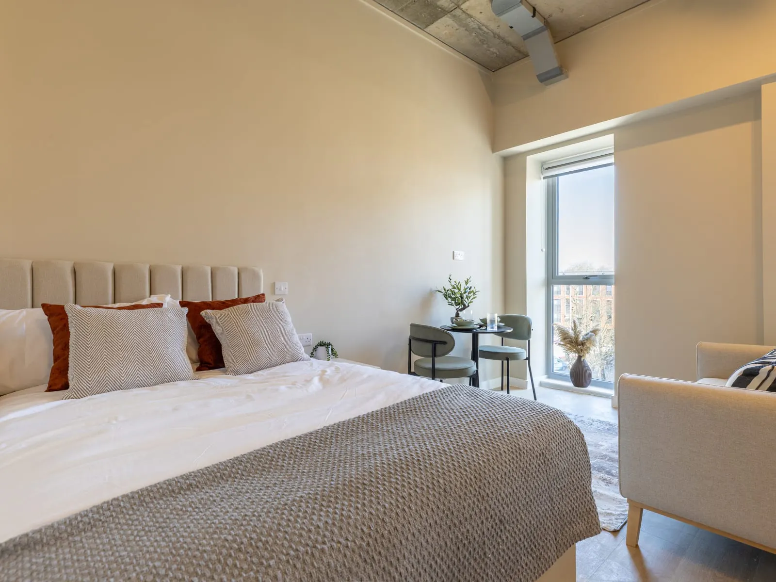 fitz-knox-cardiff-Nest Studio Apartment Plus