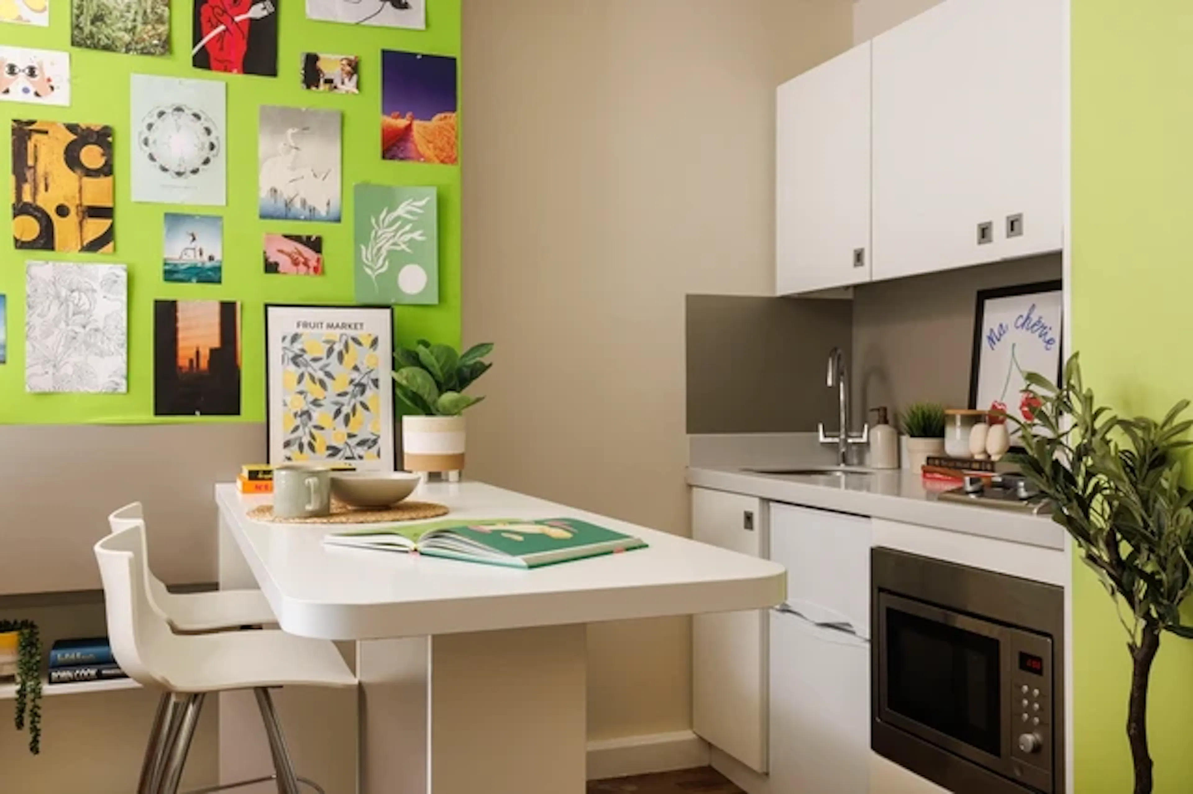 Studio Large Standard Double KITCHEN 2