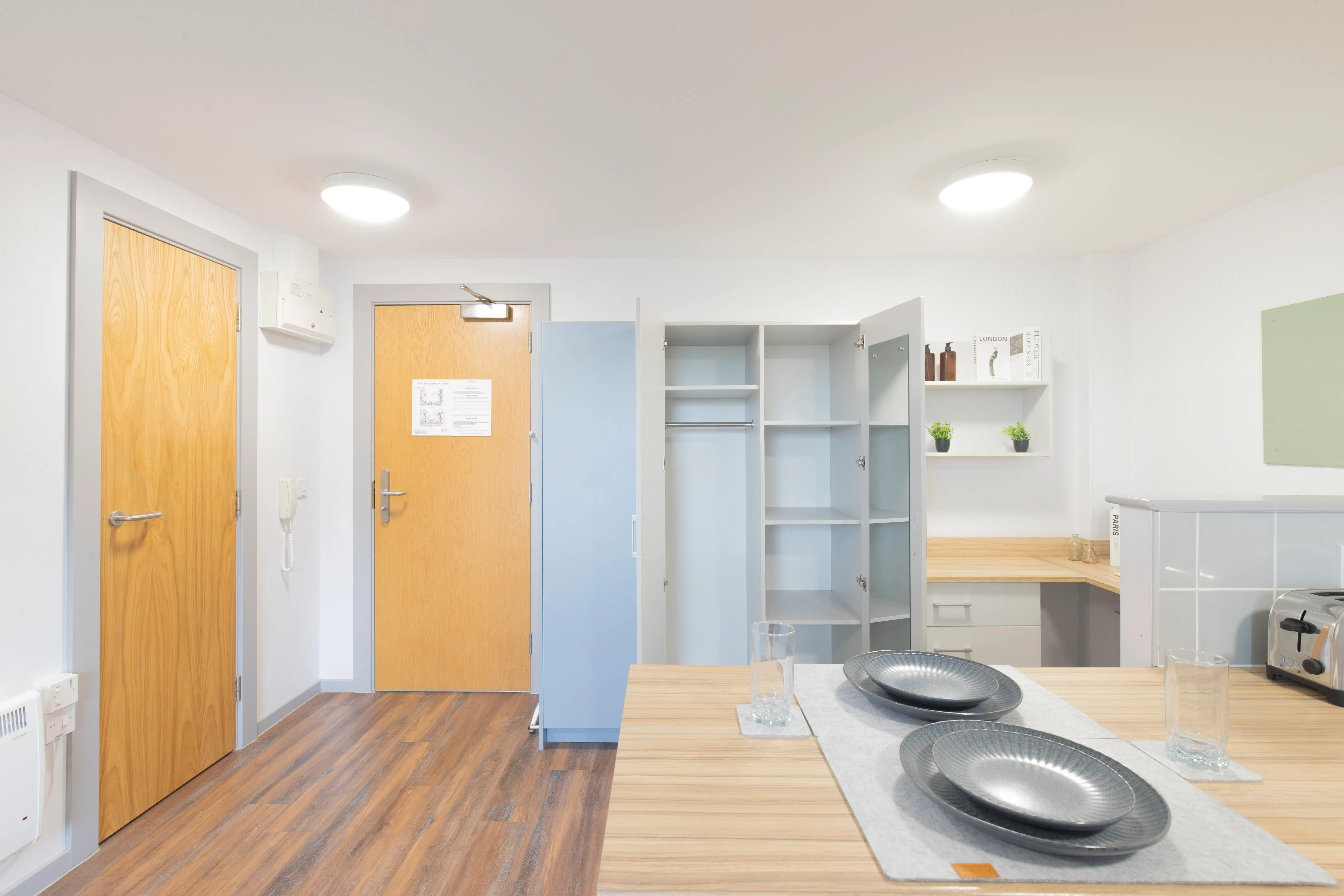 Premium Studio Newton Court