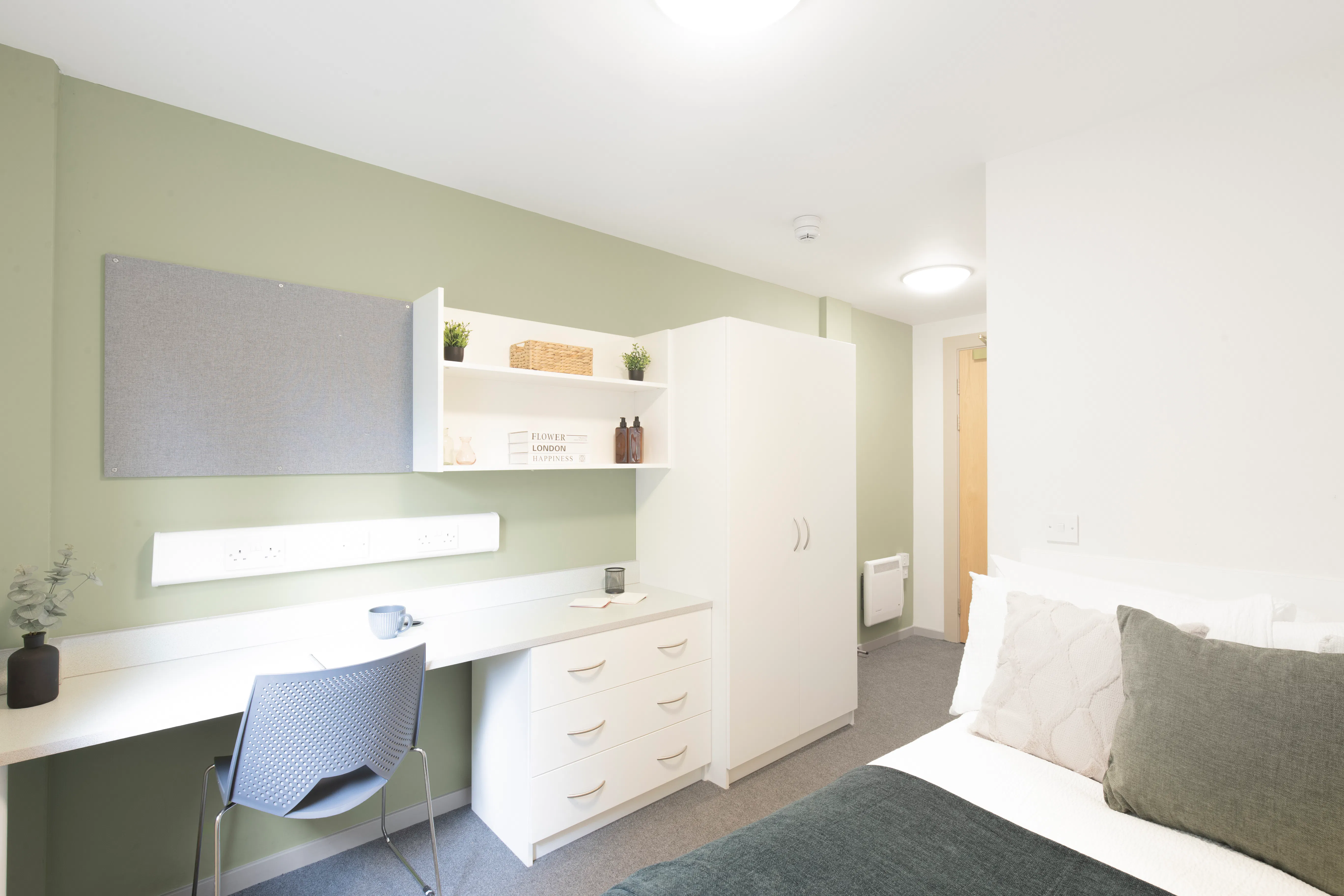 Standard Ensuite Newton Court