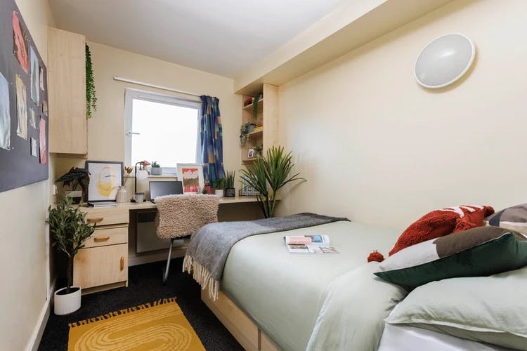 En-Suite, Premium Range 1