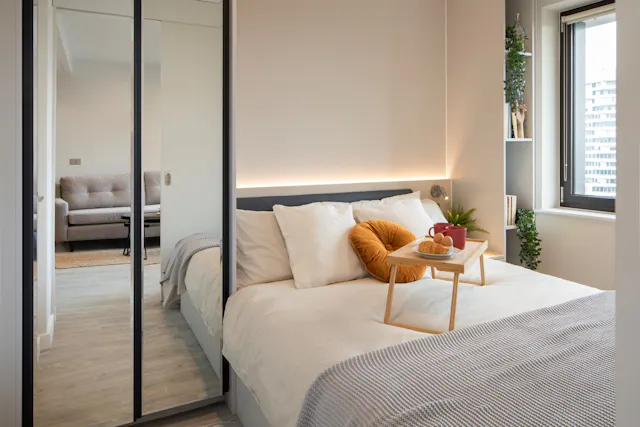 One Bed Apartment Scandi Minimalism room image 1