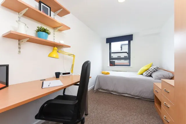 One-Bed Apartment room image 1