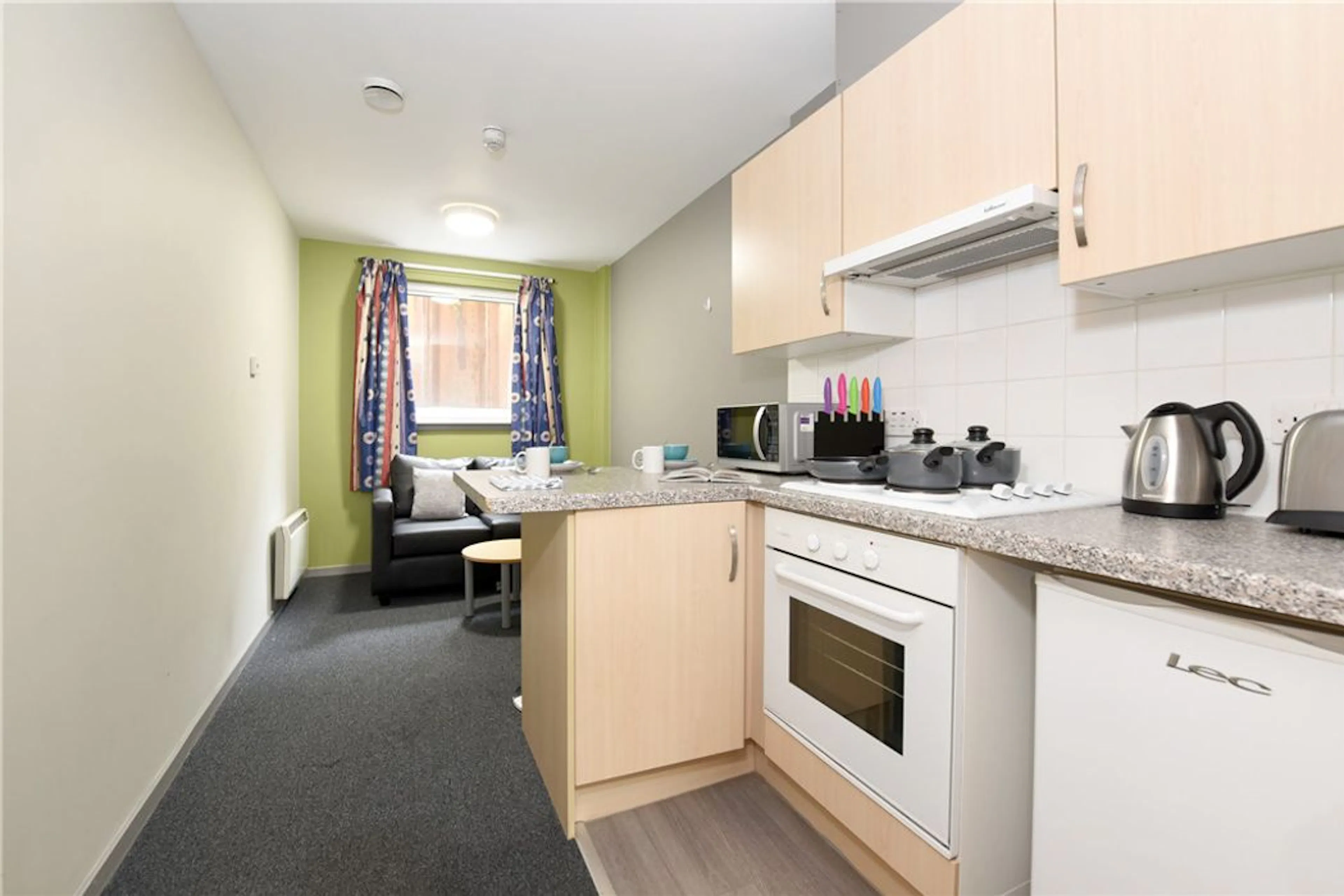 One-Bed Apartment KITCHEN 4