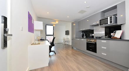 88 Bromsgrove House - One Bed Apartment