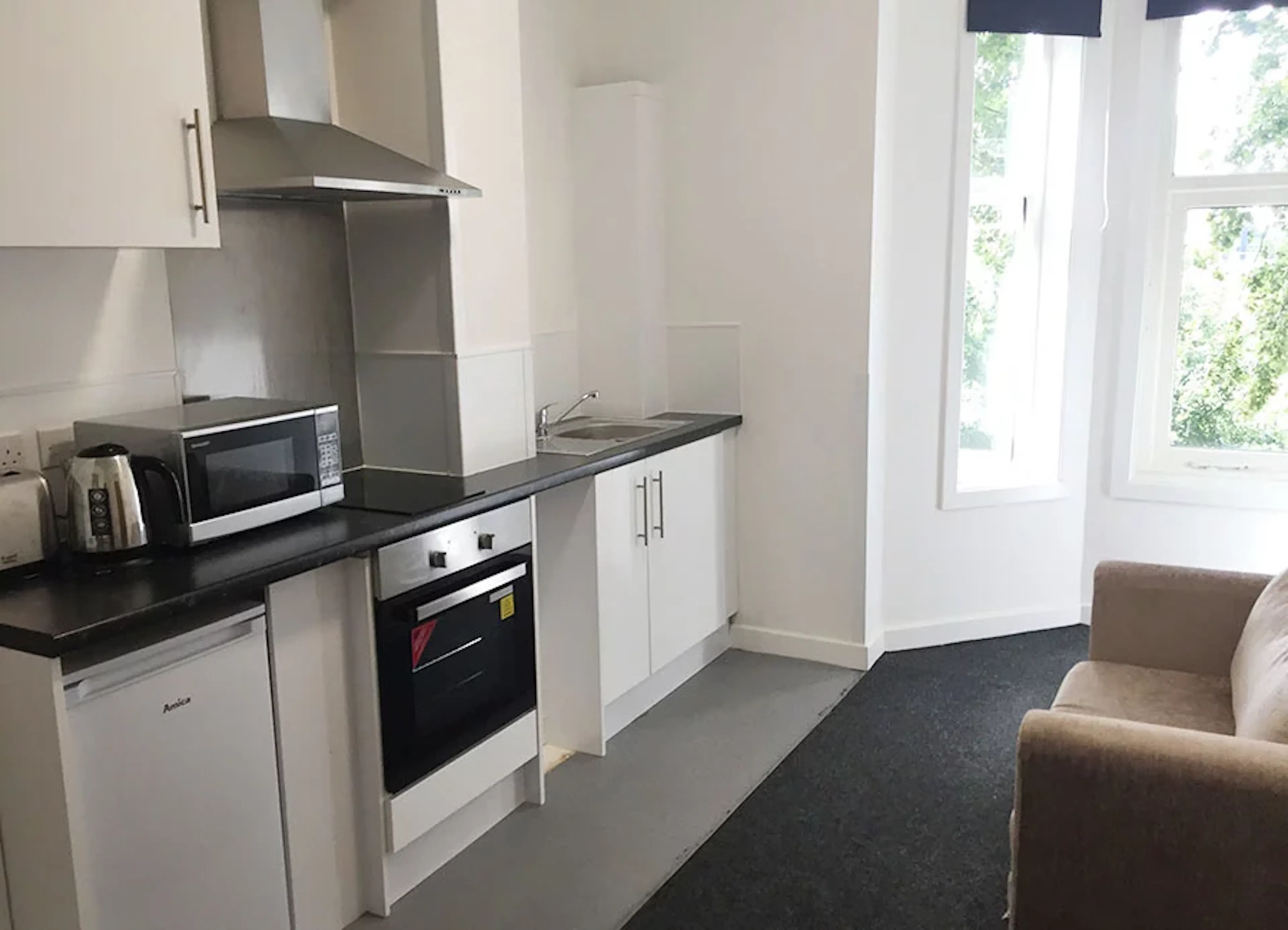 One Bed Flat KITCHEN 1