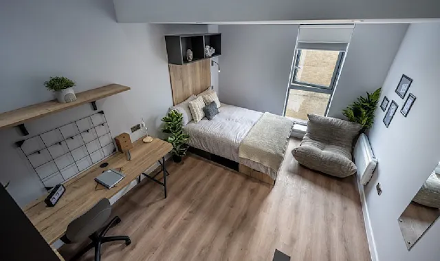 One Bed Mezzanine Apartment room image 2