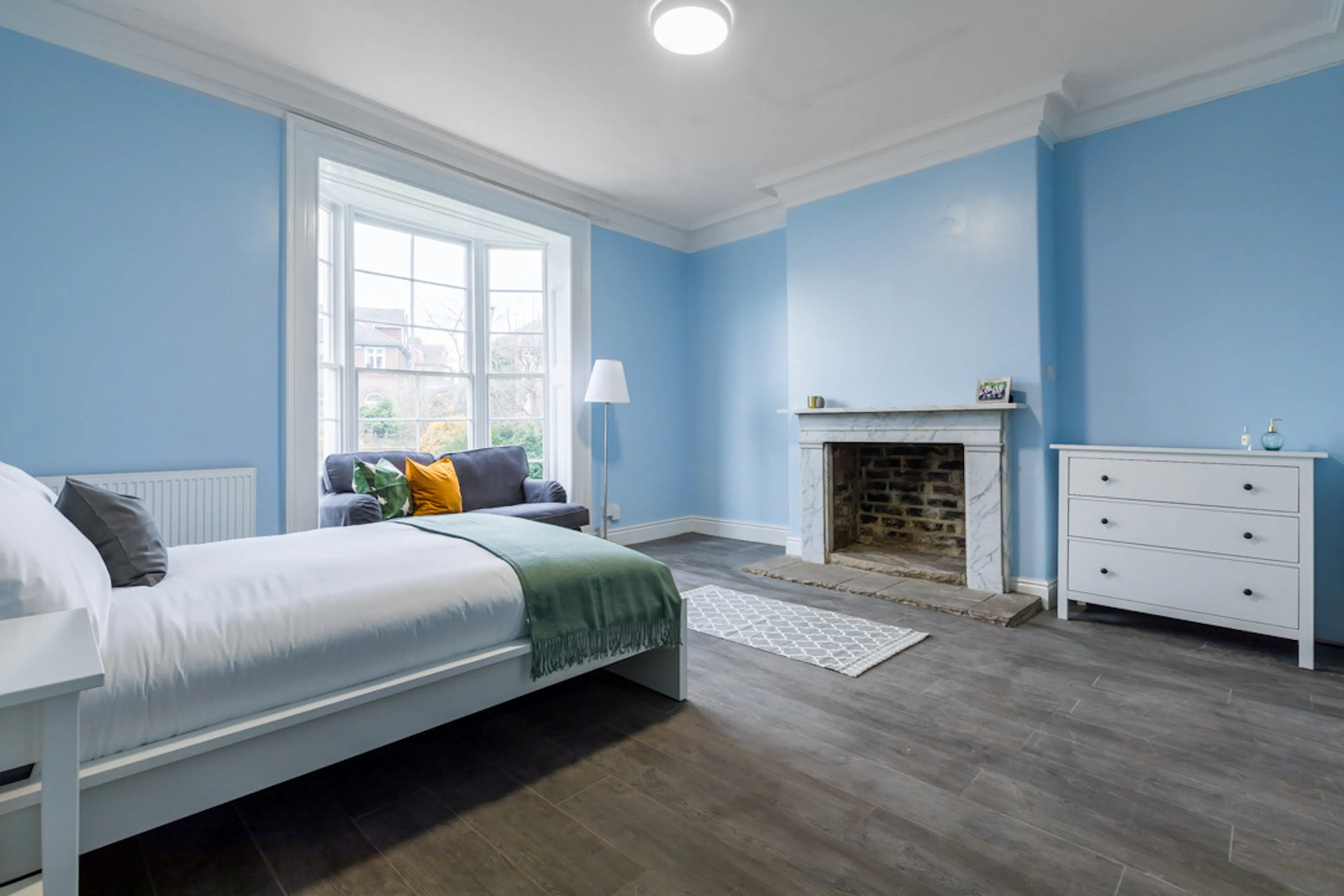 One-Bed Apartment ROOM 3