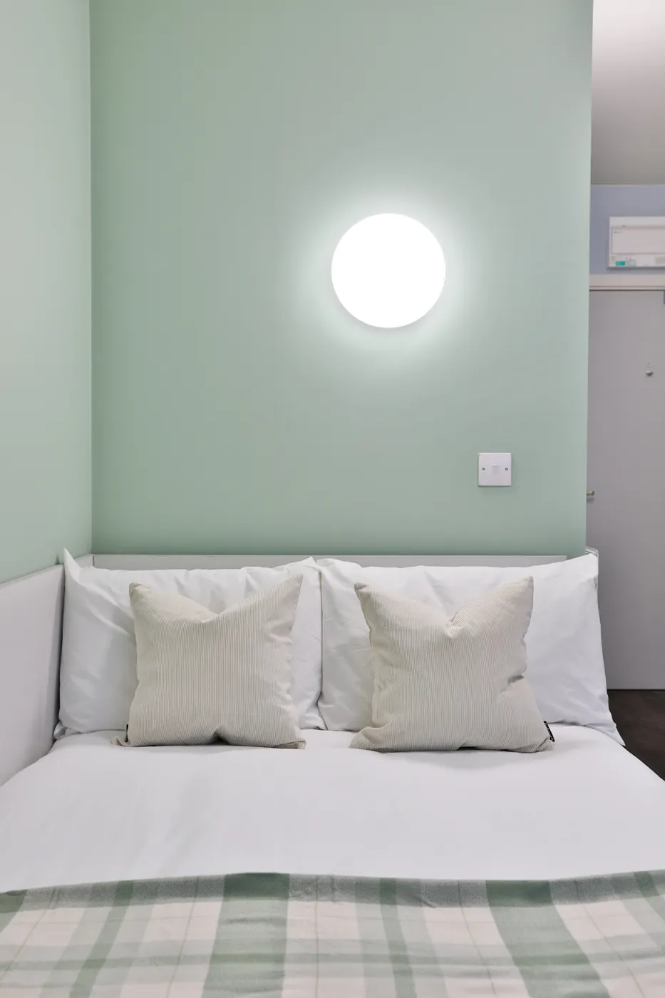 Bronze En-Suite