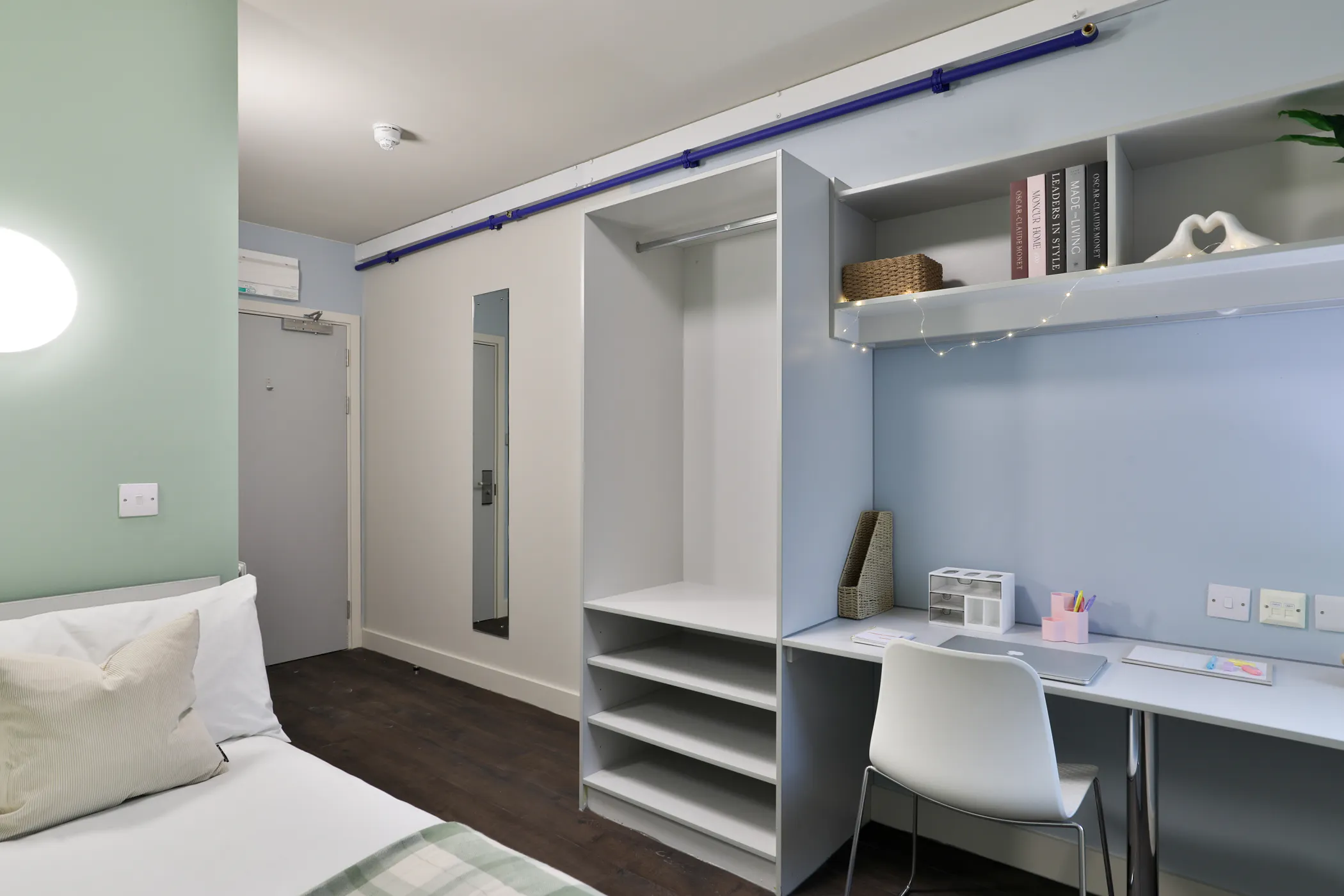 Bronze En-Suite