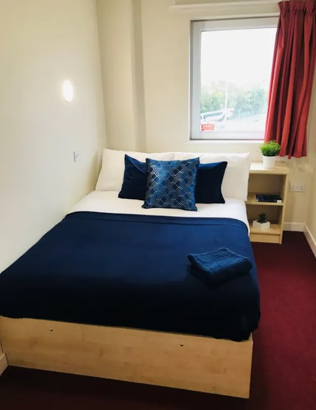 One-Bed Apartment room image 1