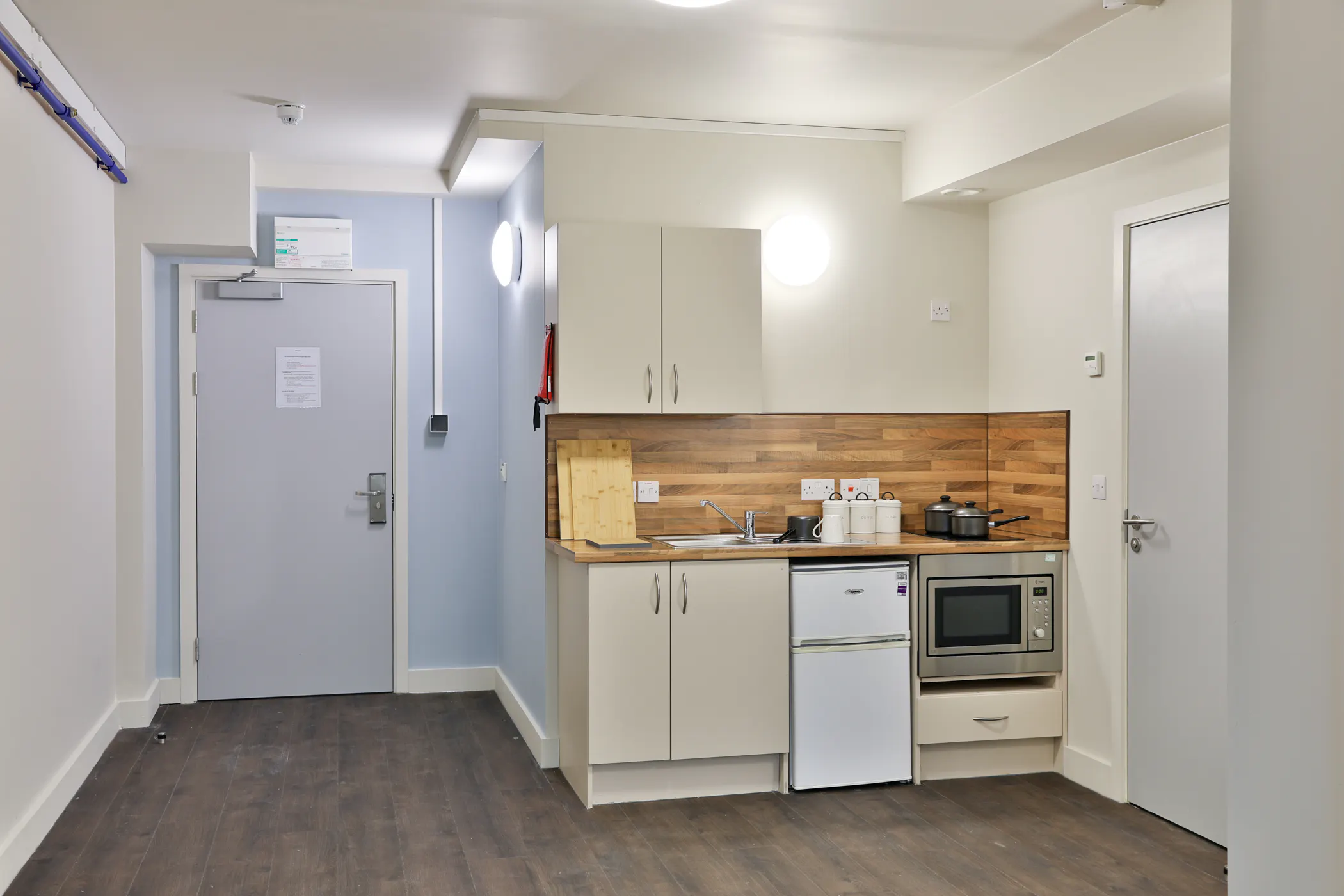 1 Bedroom Apartment