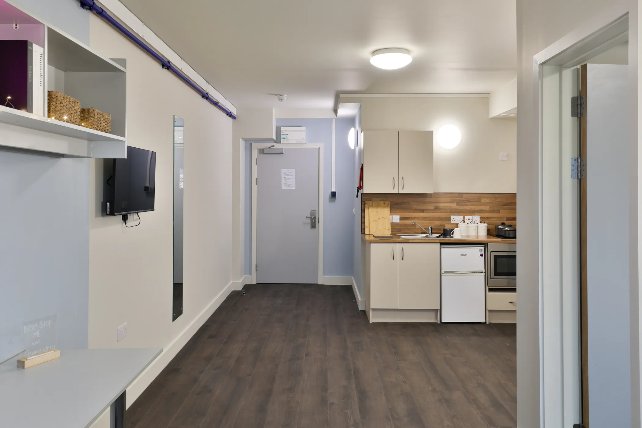 1 Bedroom Apartment