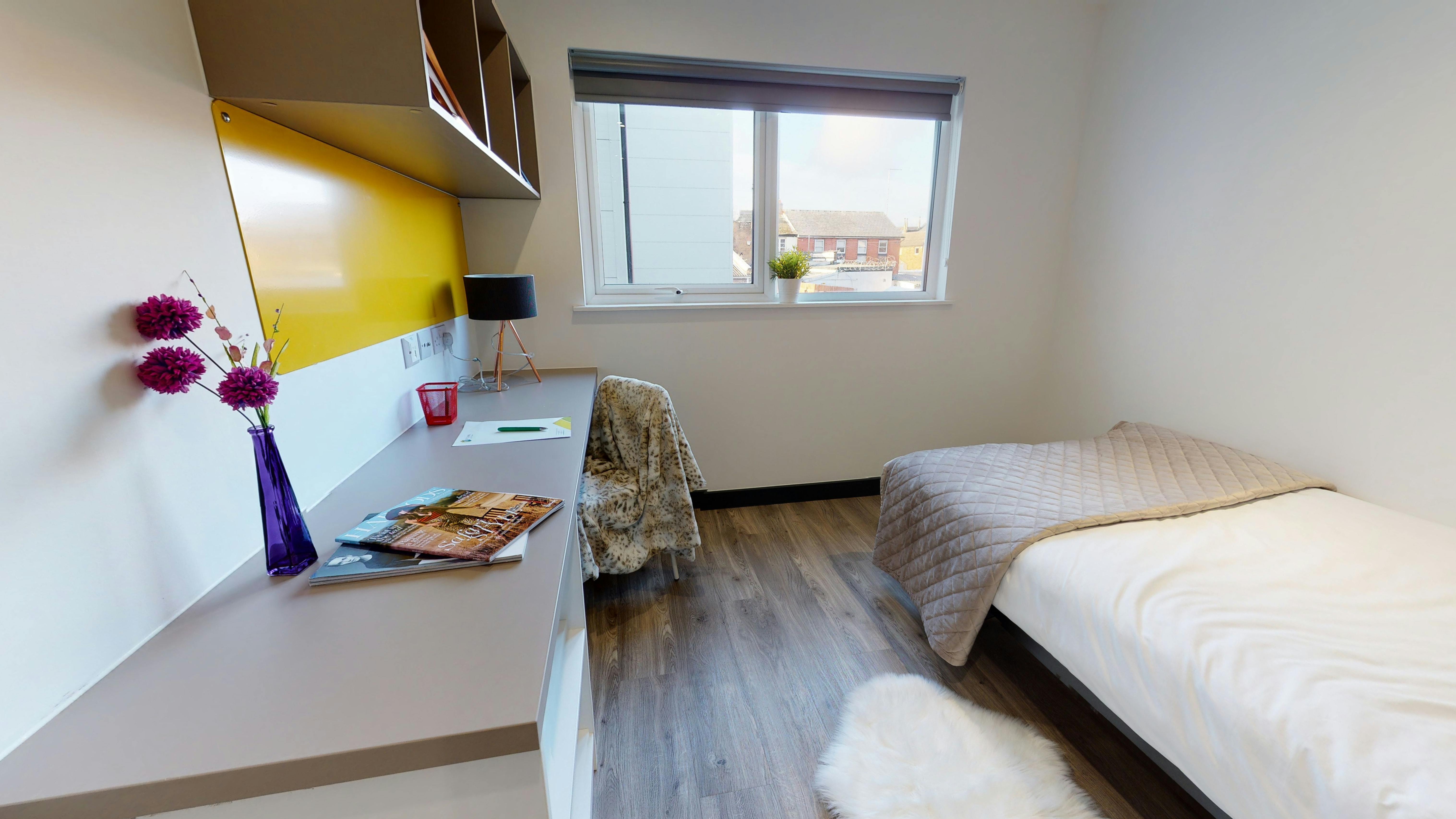 Large Ensuite