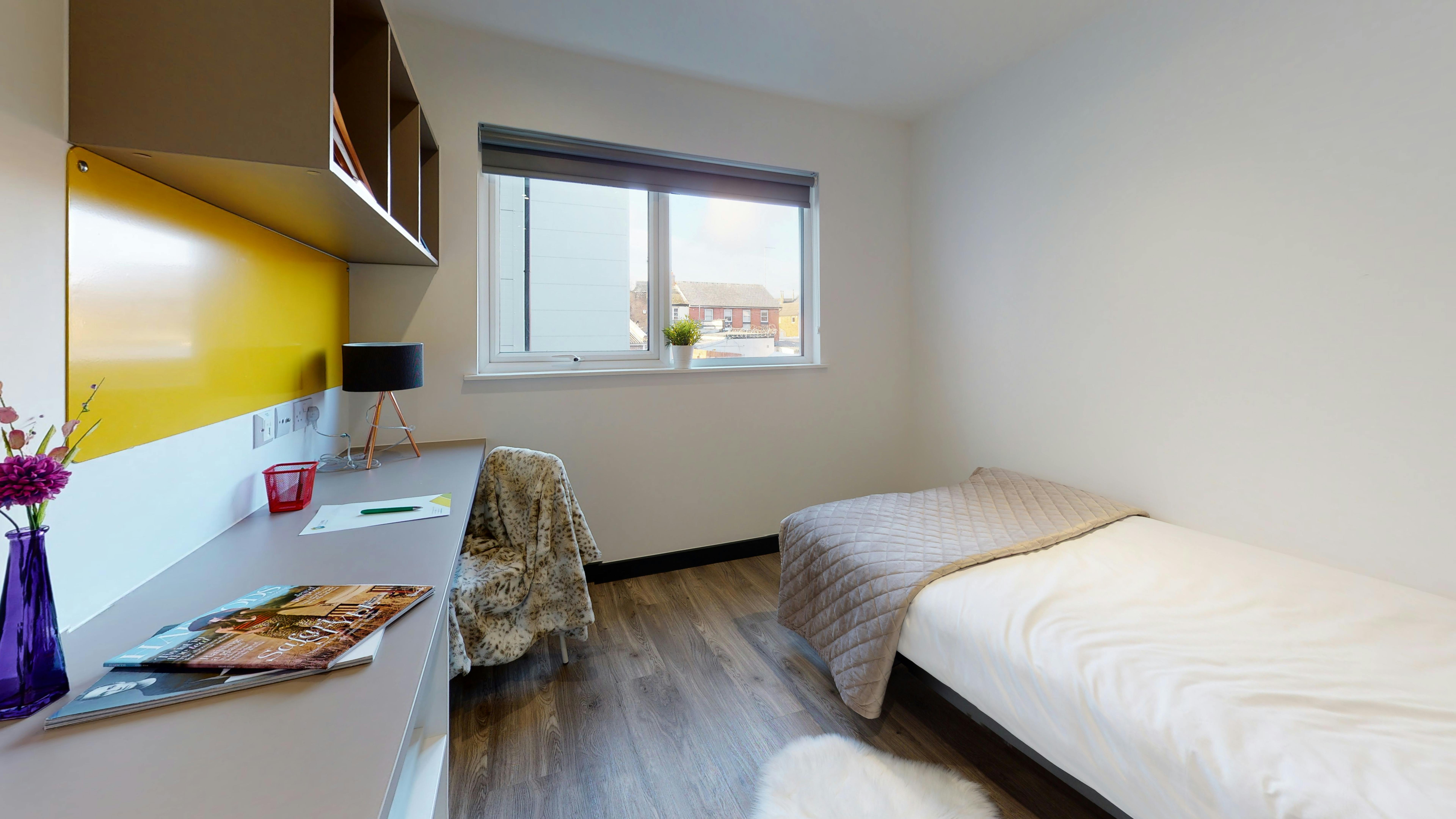 Large Ensuite