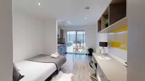 opto-village-luton-ROOM