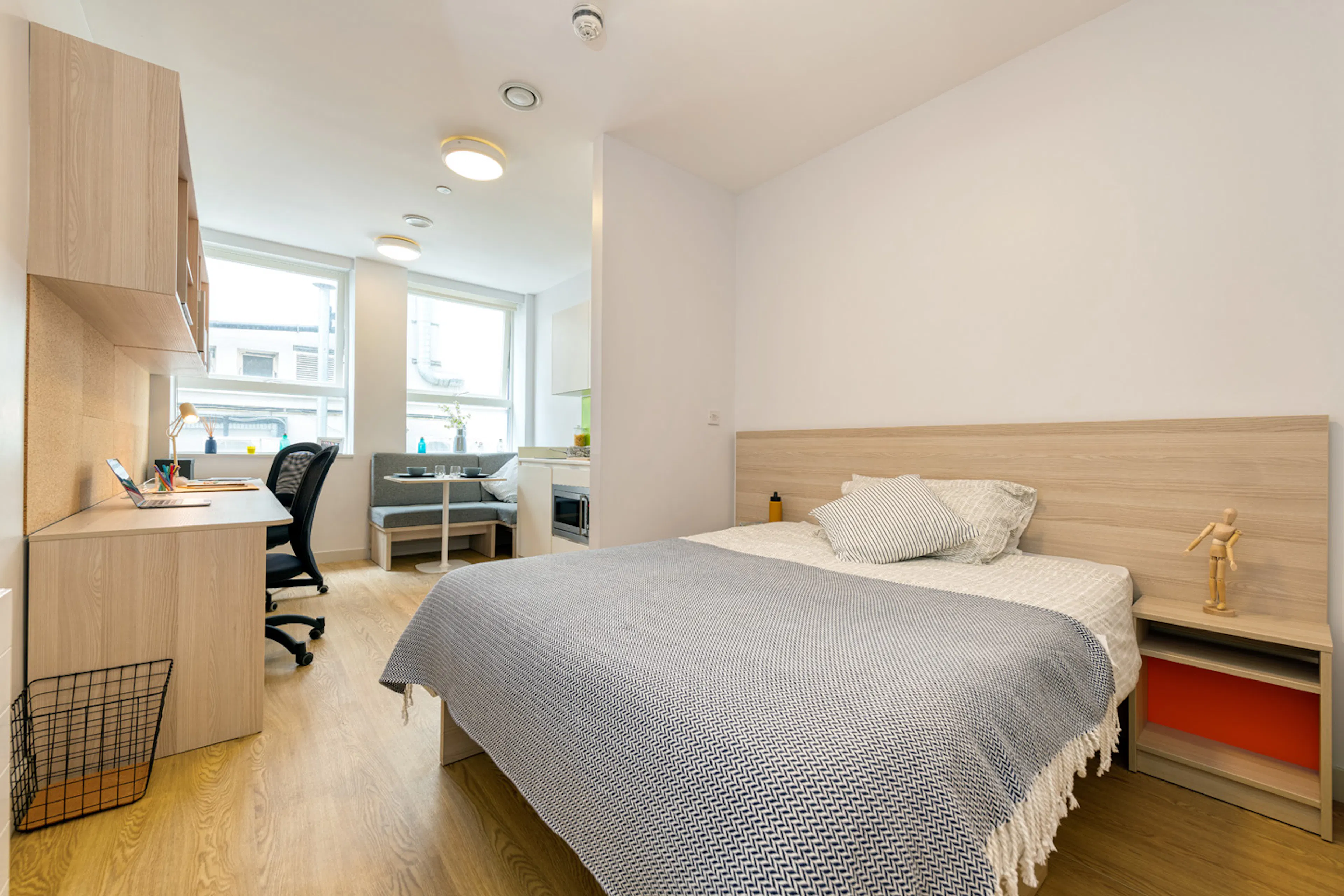ROOM ROOM 4