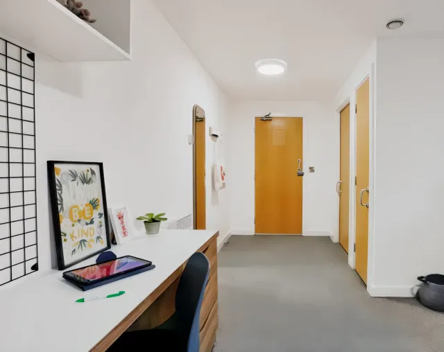 Premium En-Suite room image 2
