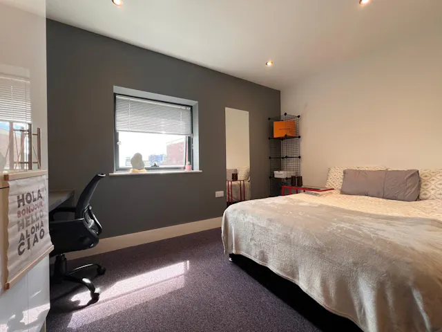 Studio-Gold room image 1