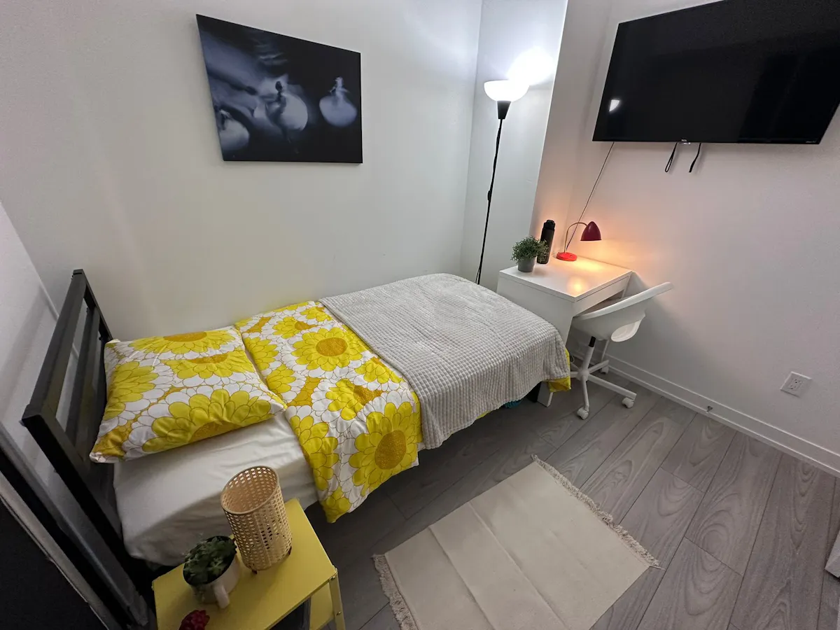 Den Room ROOM