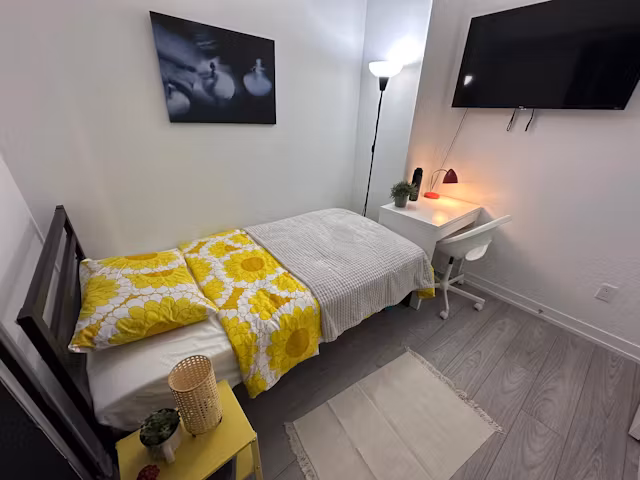 82-dalhousie-toronto-Den Room-1