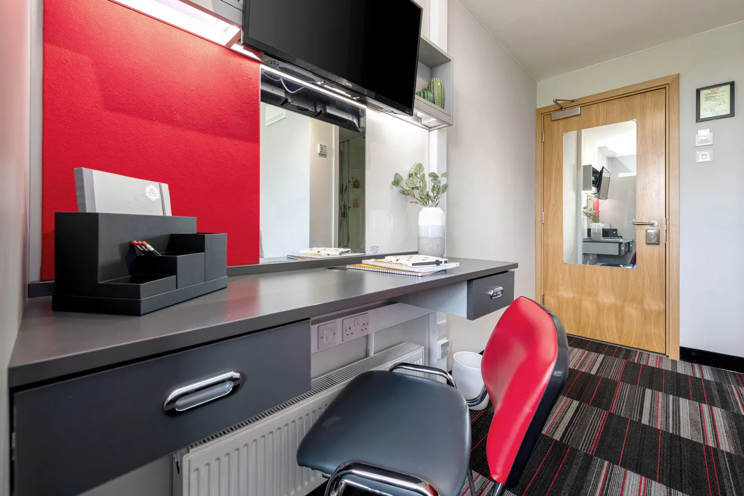 Deluxe Plus Double Ensuite ROOM 1