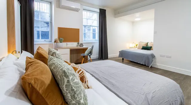 Platinum Twin Apartment room image 1