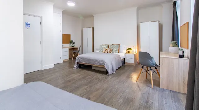 Platinum Twin Apartment room image 2
