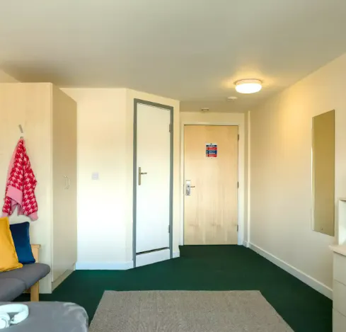 Platinum room image 2
