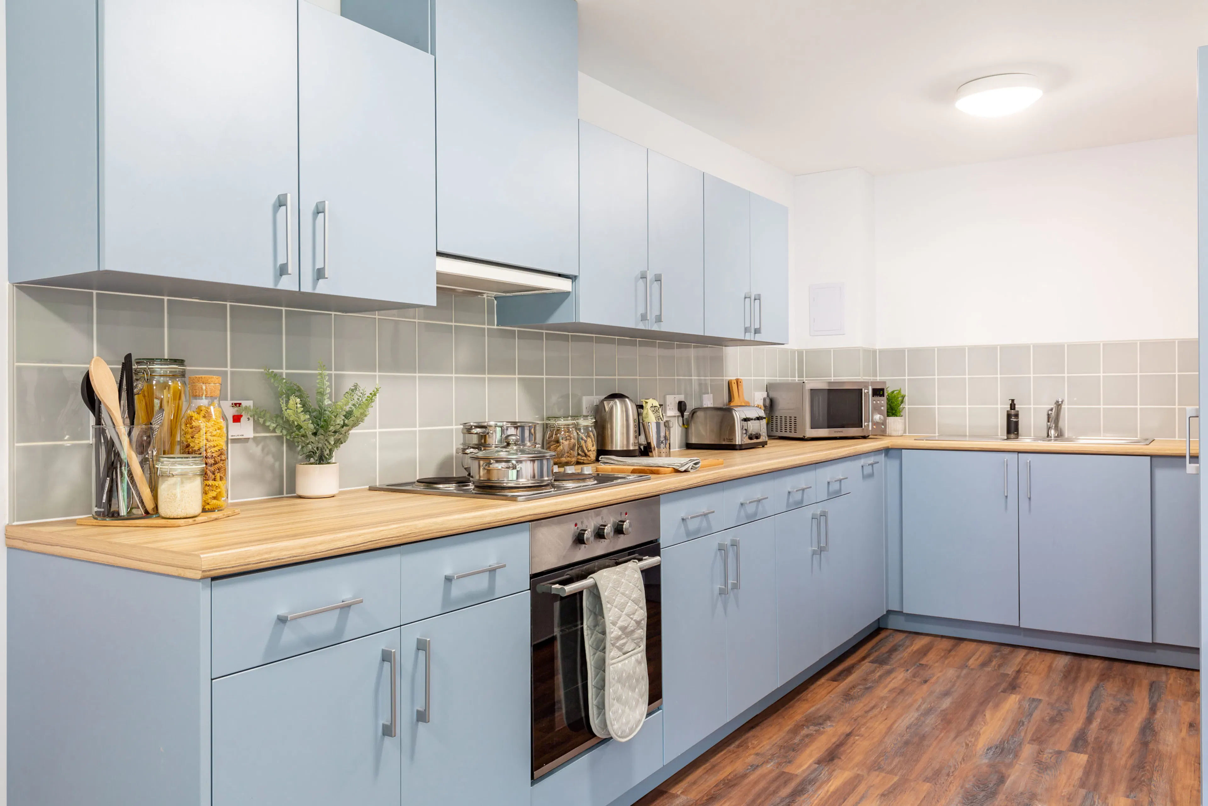 Premium En-suite KITCHEN 1