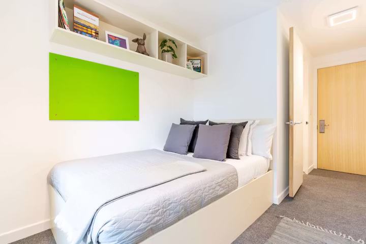 portland-green-student-village-newcastle-Premium En-suite-1