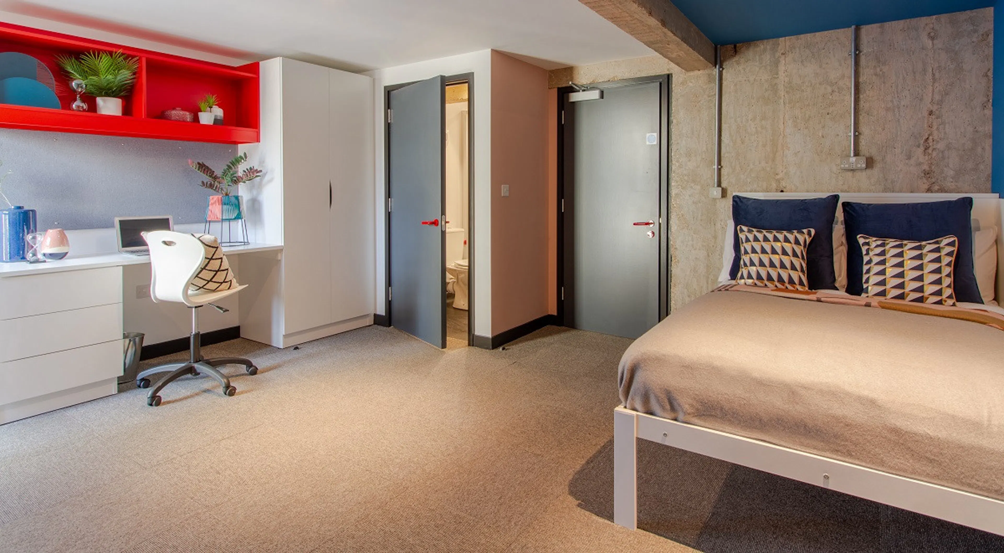Premium Ensuite ROOM 3