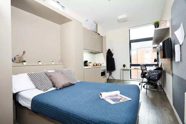 Premium Plus room image 1