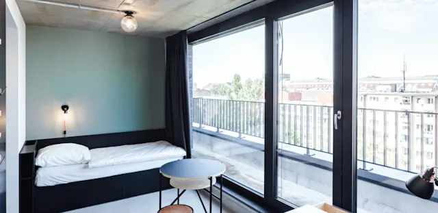 Penthouse with balcony room image 1