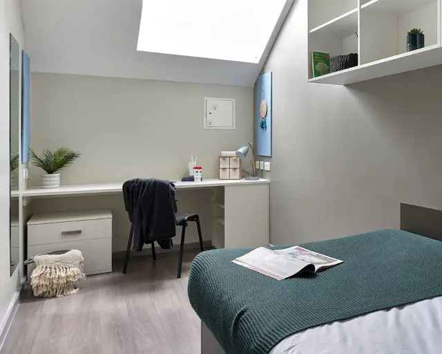 Penthouse En-suite room image 2