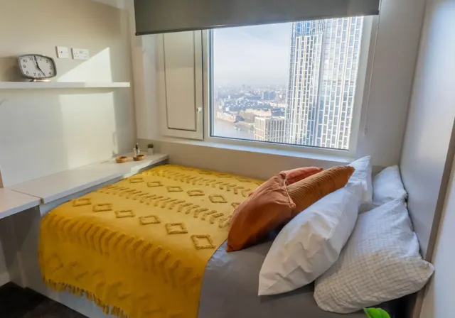 Penthouse En Suite room image 4