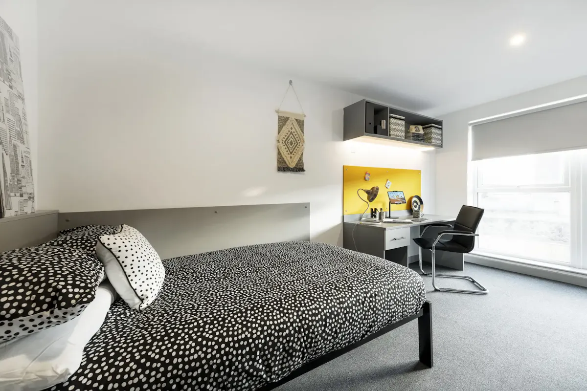 Gold Ensuite ROOM