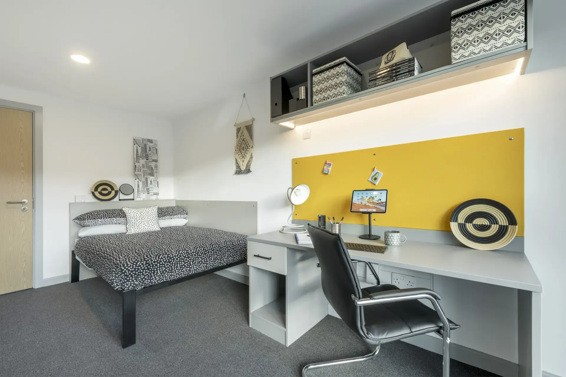 Gold Ensuite ROOM 1